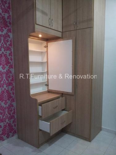 RT Furniture Wardrobe 053